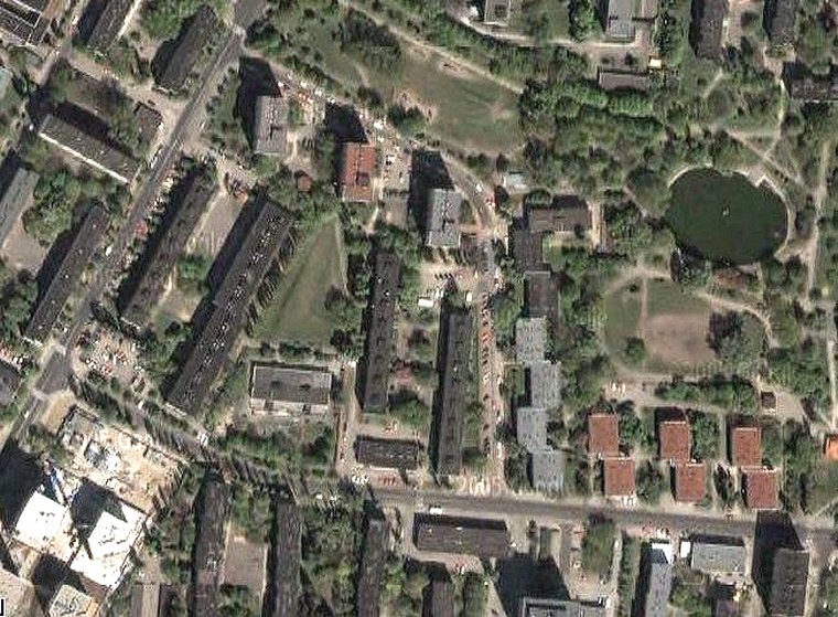 widok osiedla Rakowiec z satelity - ulice Wi?licka i Pruszkowska